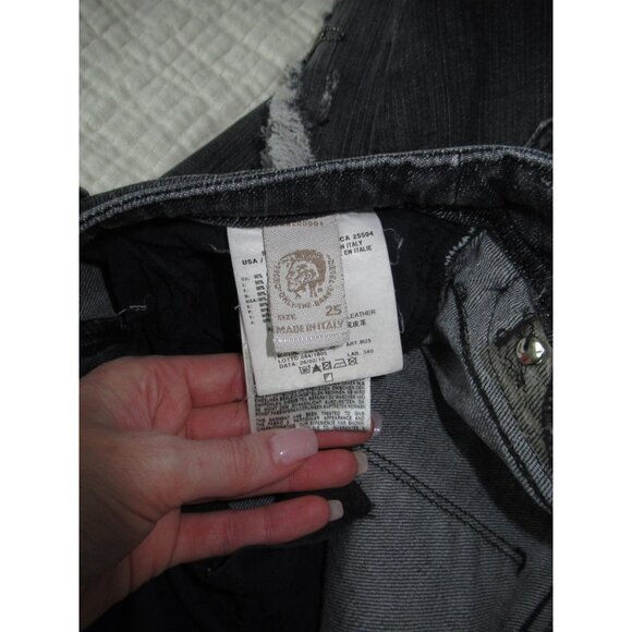 Rare Diesel Distressed Black Faded Jeans w. Chain Embellishments - Picture 9 of 9